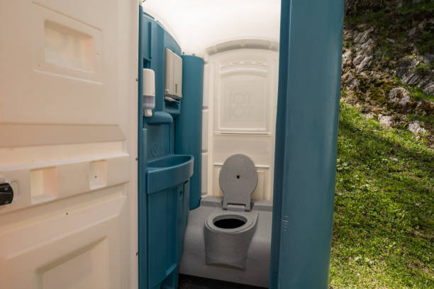 Portable restroom solutions in Erath, LA